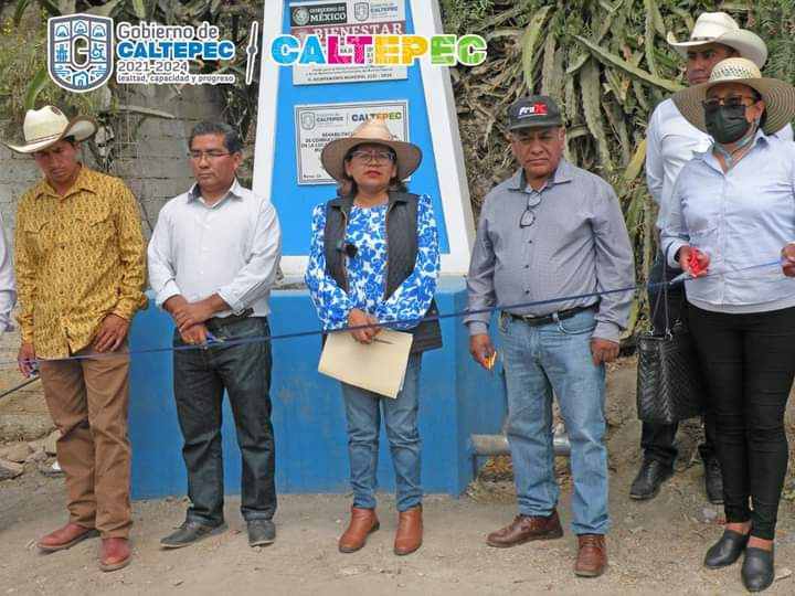 Entrega de la rehabilitación de la línea de conducción y red de distribución de agua potable