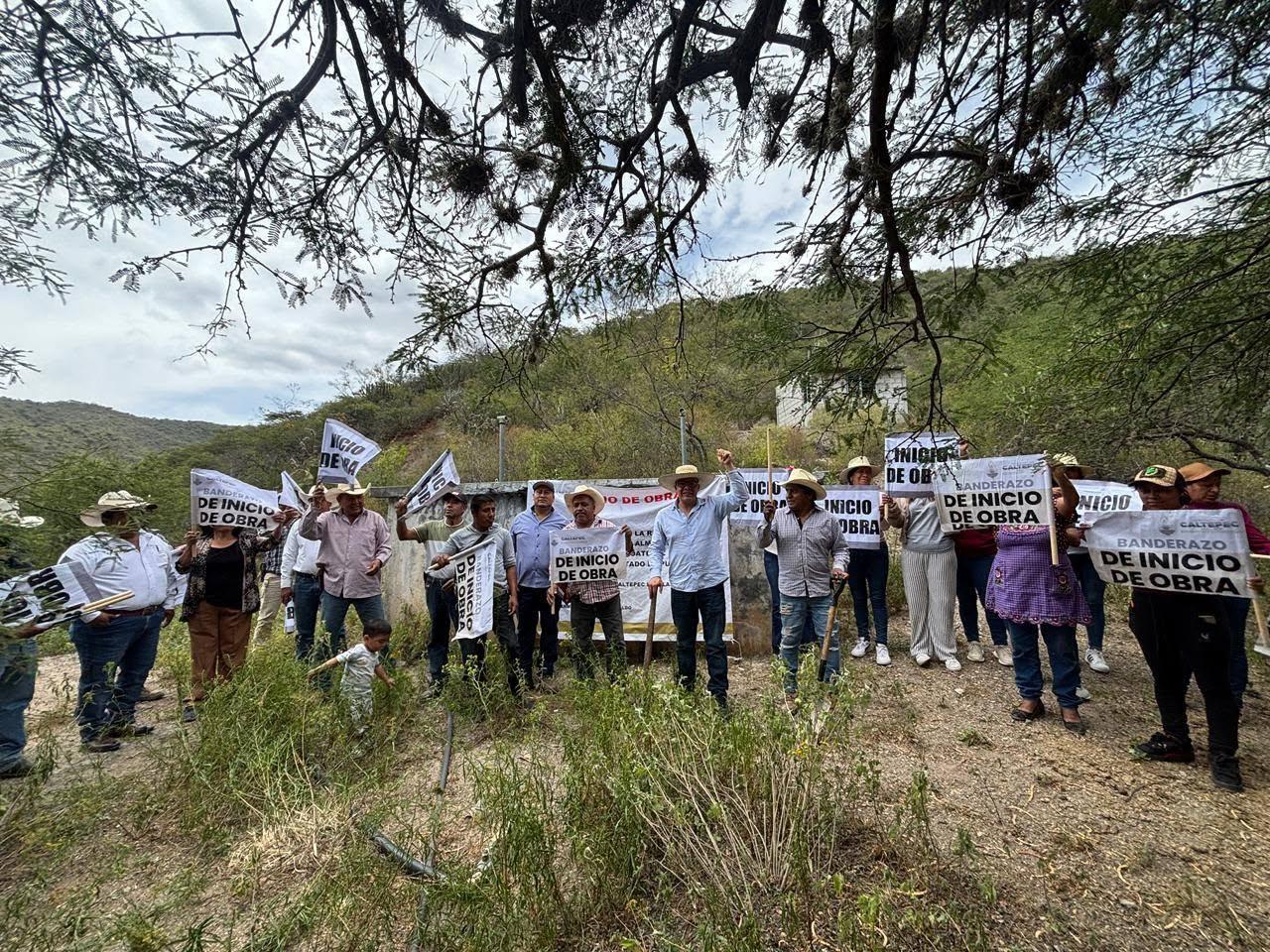 ¡Banderazo de Inicio de Obra en Santiago Coatepec!