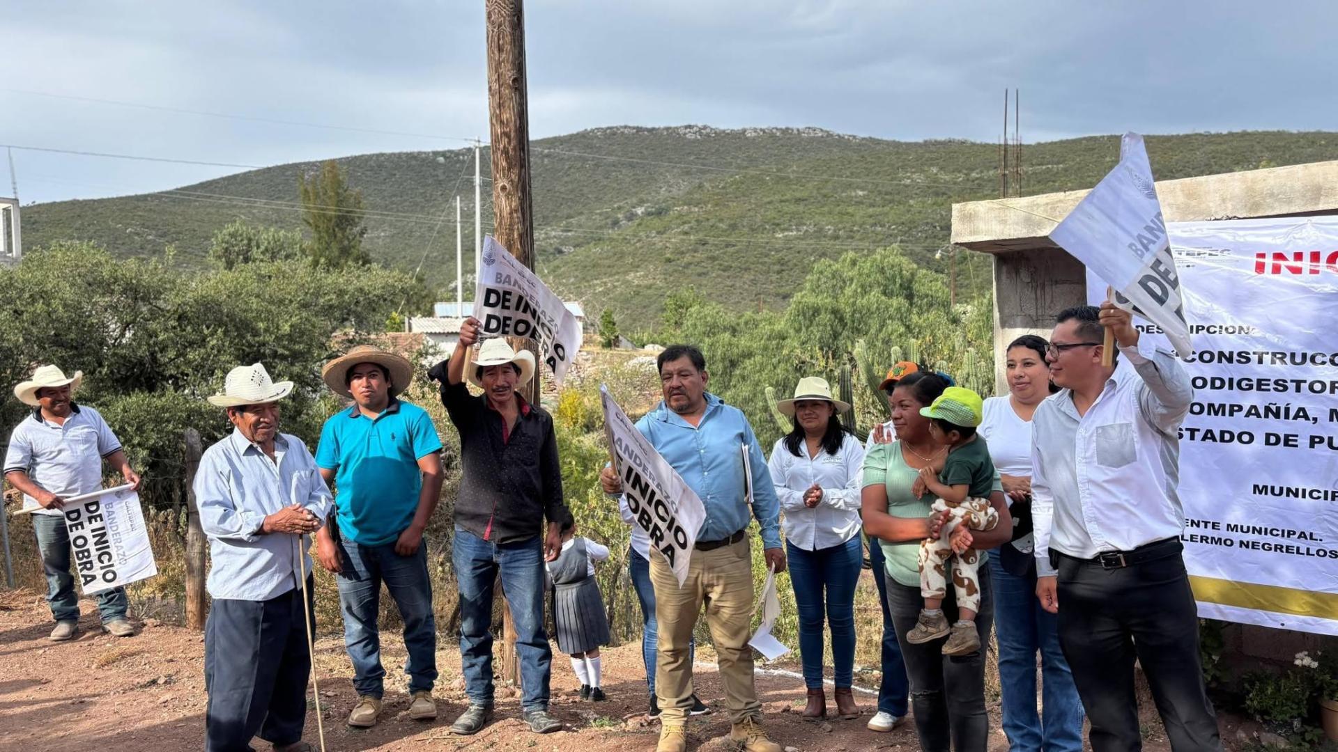 Banderazo de Inicio de Obra en la Inspectoría La Compañía.