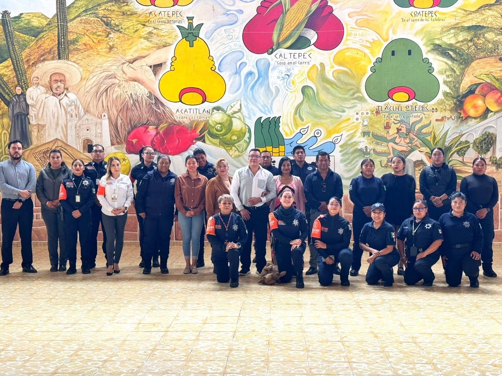 El H. Ayuntamiento de Caltepec,  sede de la capacitación a los Cuerpos de Seguridad Pública Municipal de Nuestra Región por parte del UDAIM (Unidad de Atención Inmediata a las Mujeres)